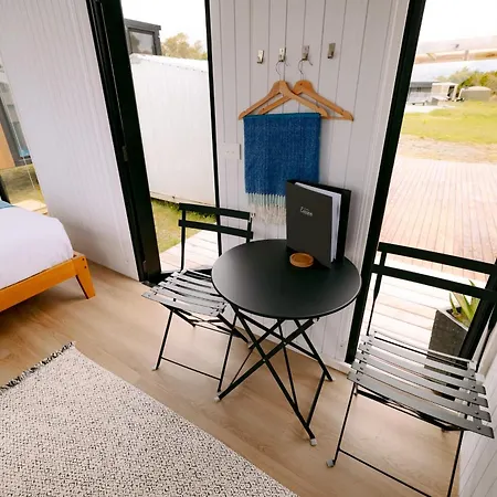 Villa Rimu View 1 By Tiny Away Hokitika Exterior foto